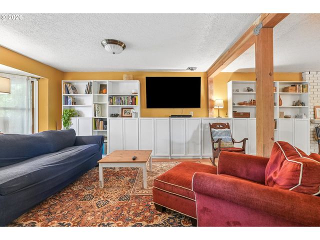 1790 6TH Ave, West Linn, OR 97068