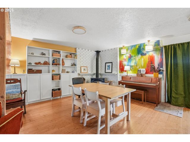 1790 6TH Ave, West Linn, OR 97068