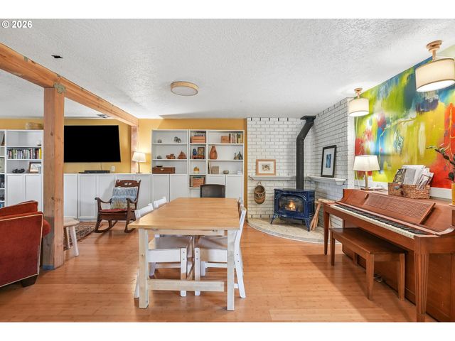 1790 6TH Ave, West Linn, OR 97068