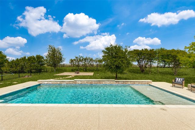 4601 Lake Drive, Celina, TX 75009