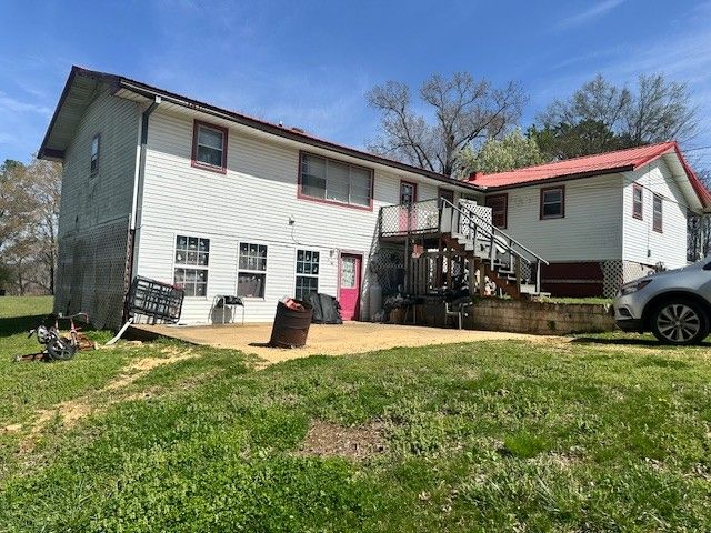 178 S West St, Decaturville, TN 38329