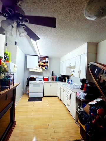 178 S West St, Decaturville, TN 38329