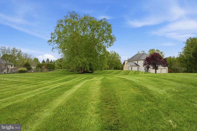25 ALEXANDERS CT, Newtown, PA 18940