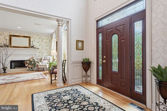 25 ALEXANDERS CT, Newtown, PA 18940
