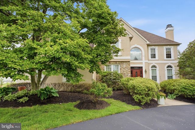 25 ALEXANDERS CT, Newtown, PA 18940