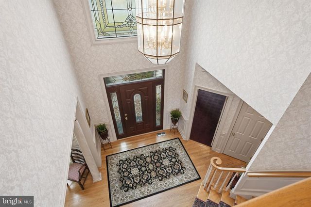 25 ALEXANDERS CT, Newtown, PA 18940