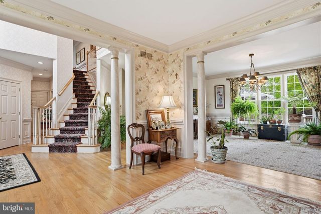 25 ALEXANDERS CT, Newtown, PA 18940