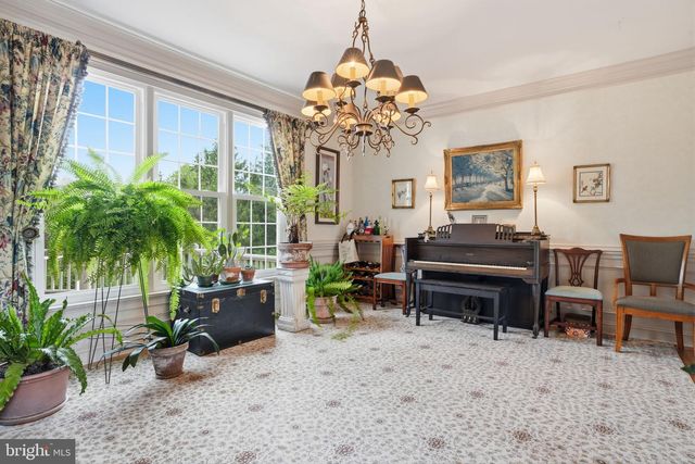 25 ALEXANDERS CT, Newtown, PA 18940