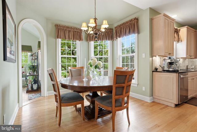 25 ALEXANDERS CT, Newtown, PA 18940