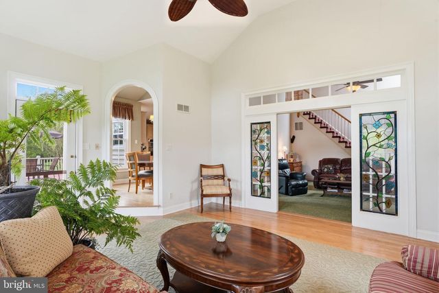 25 ALEXANDERS CT, Newtown, PA 18940