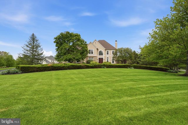 25 ALEXANDERS CT, Newtown, PA 18940