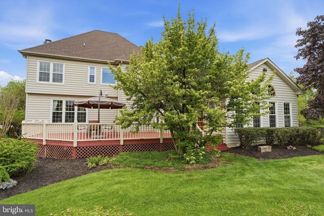 25 ALEXANDERS CT, Newtown, PA 18940