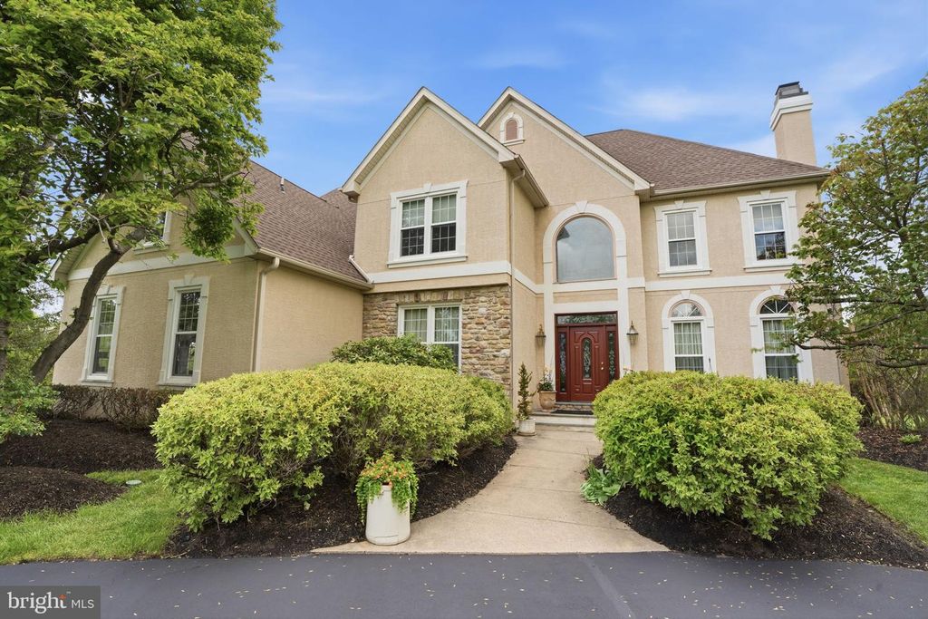 25 ALEXANDERS CT, Newtown, PA 18940