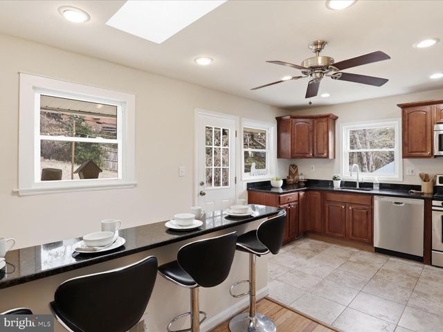 3955 TANEY AVE, Alexandria, VA 22304