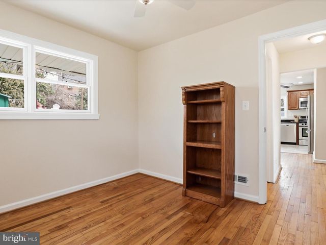 3955 TANEY AVE, Alexandria, VA 22304