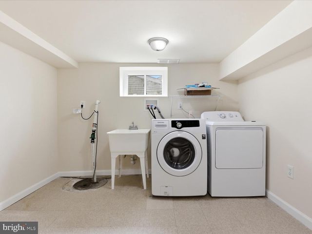 3955 TANEY AVE, Alexandria, VA 22304