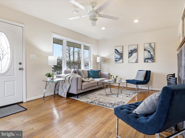 3955 TANEY AVE, Alexandria, VA 22304