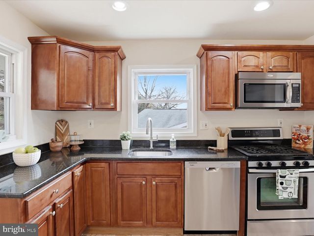 3955 TANEY AVE, Alexandria, VA 22304