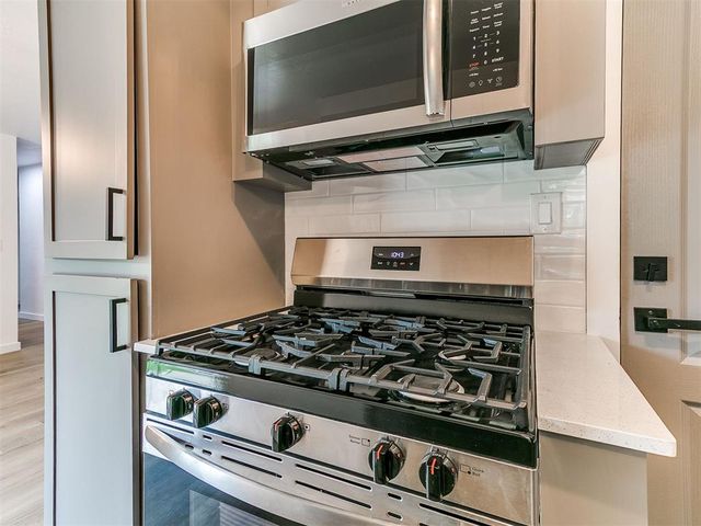 3037 SW 65th Place, Oklahoma City, OK 73159