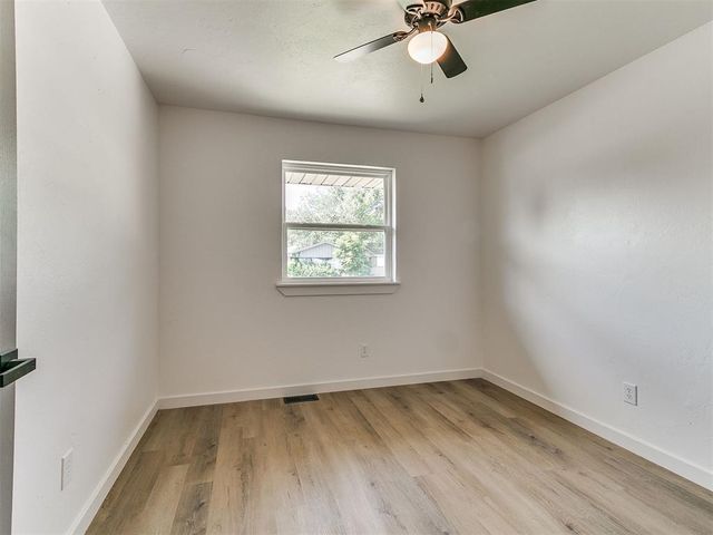 3037 SW 65th Place, Oklahoma City, OK 73159