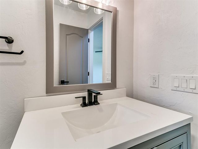 3037 SW 65th Place, Oklahoma City, OK 73159