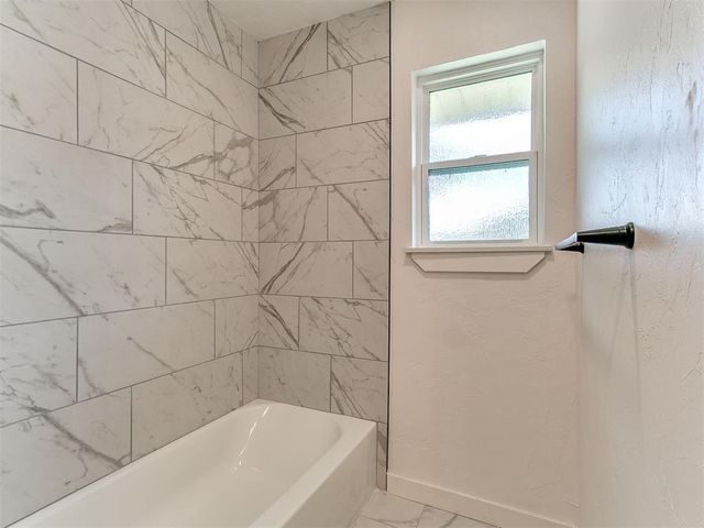 3037 SW 65th Place, Oklahoma City, OK 73159