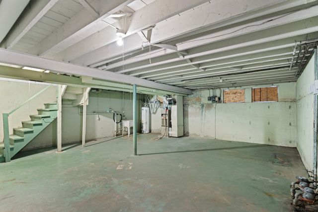 2011 Georgetown Lane, Waukegan, IL 60085