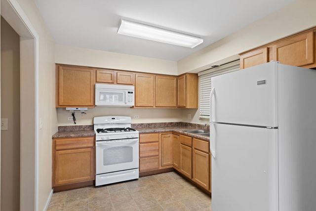 2011 Georgetown Lane, Waukegan, IL 60085