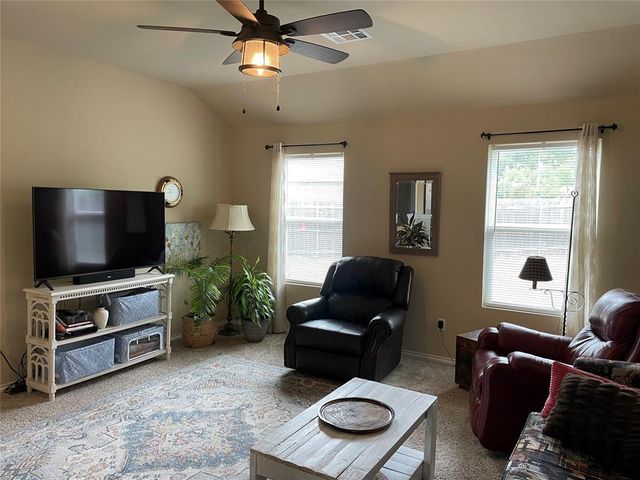 1904 Twisted Oak Court, Shawnee, OK 74804