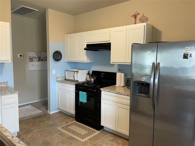 1904 Twisted Oak Court, Shawnee, OK 74804