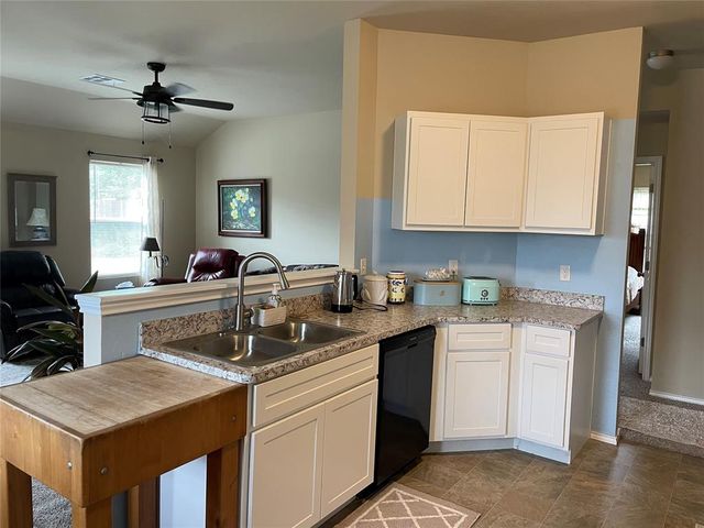 1904 Twisted Oak Court, Shawnee, OK 74804