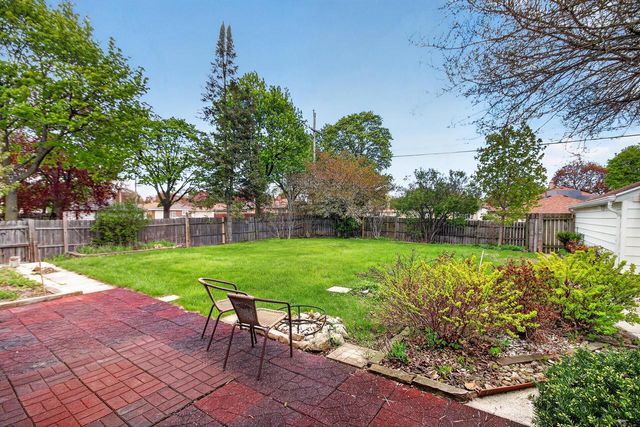 4076 N 90th STREET, Milwaukee, WI 53222