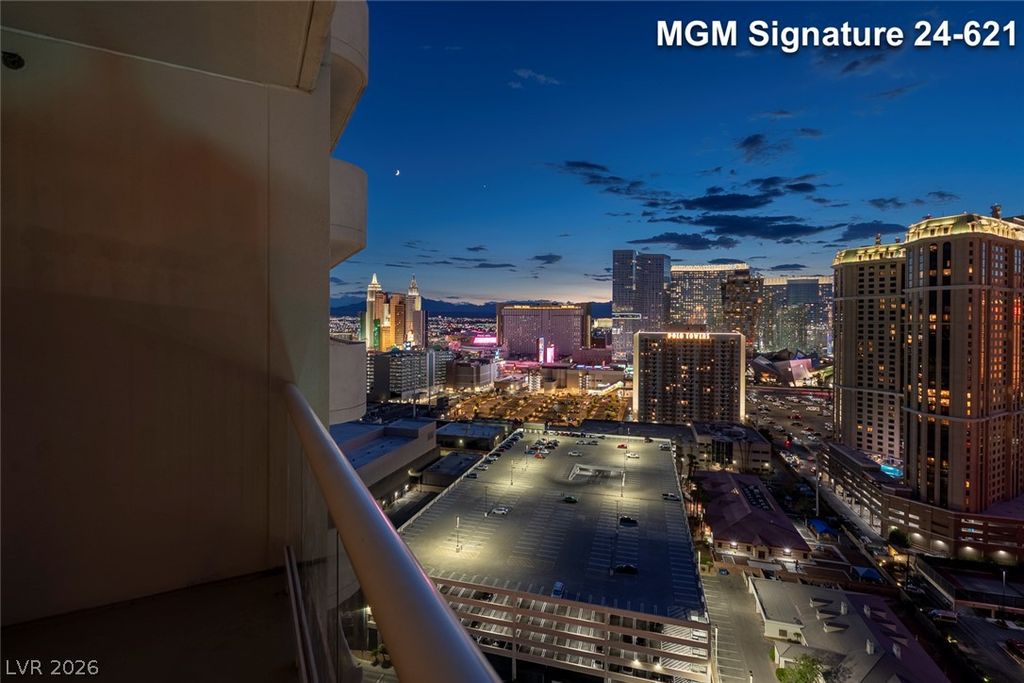 145 East Harmon Avenue 2419&2421, Las Vegas, NV 89109 — photo 3