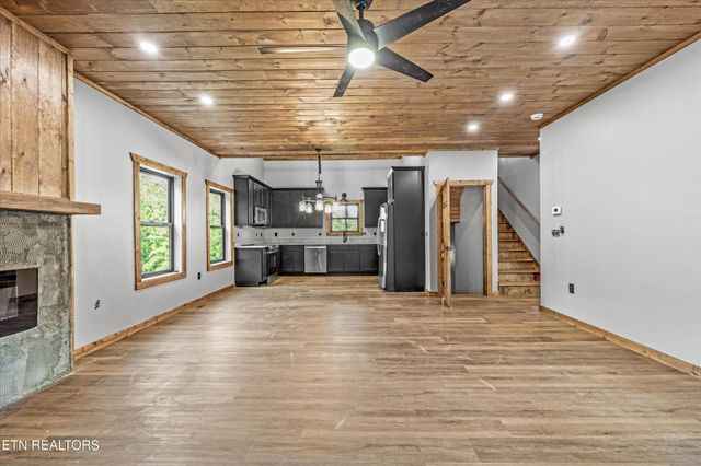 3414 Sugar Maple Loop Rd, Sevierville, TN 37862