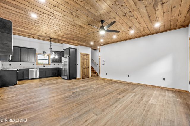 3414 Sugar Maple Loop Rd, Sevierville, TN 37862