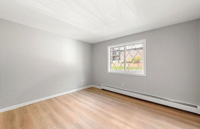 3 Pembroke Dr Unit 15, Derry, NH 03038