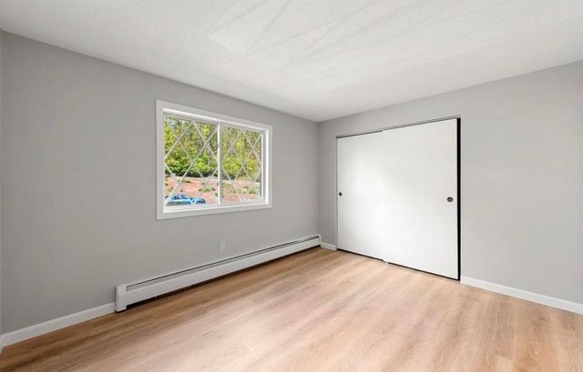 3 Pembroke Dr Unit 15, Derry, NH 03038