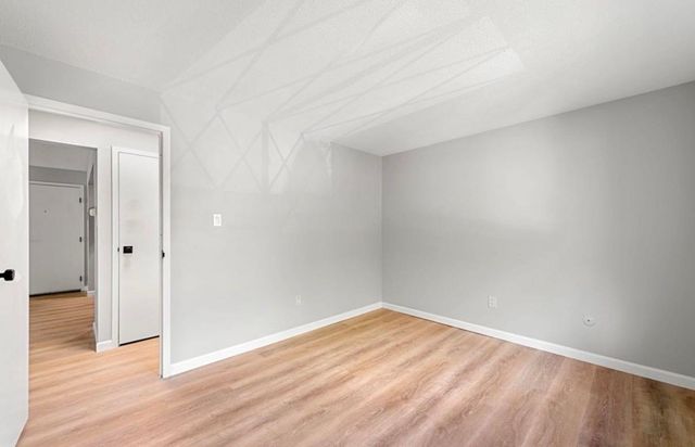 3 Pembroke Dr Unit 15, Derry, NH 03038