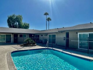 685 E Vista Chino 7, Palm Springs, CA 92262