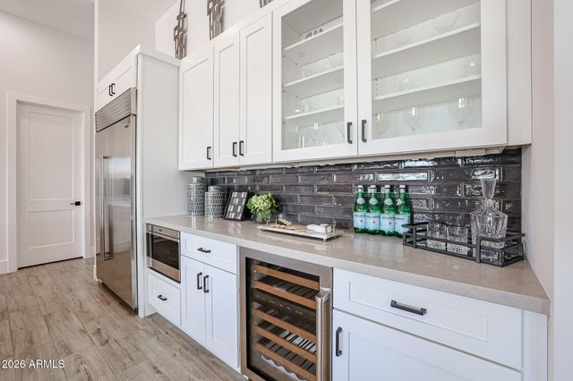 1612 E CREEK CANYON Road, Phoenix, AZ 85086