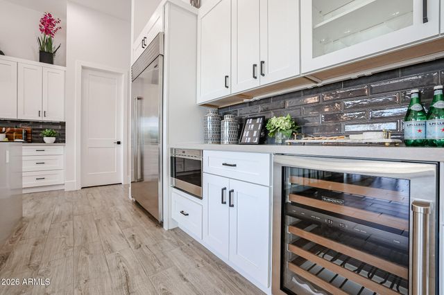 1612 E CREEK CANYON Road, Phoenix, AZ 85086