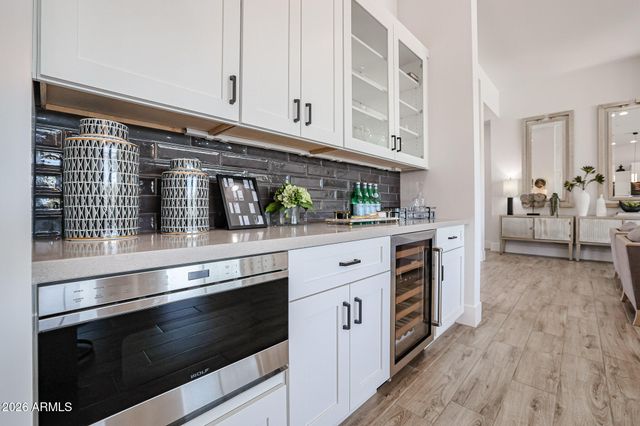 1612 E CREEK CANYON Road, Phoenix, AZ 85086