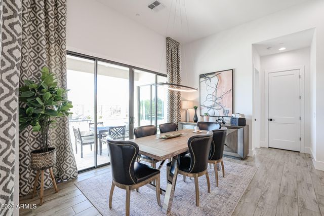 1612 E CREEK CANYON Road, Phoenix, AZ 85086