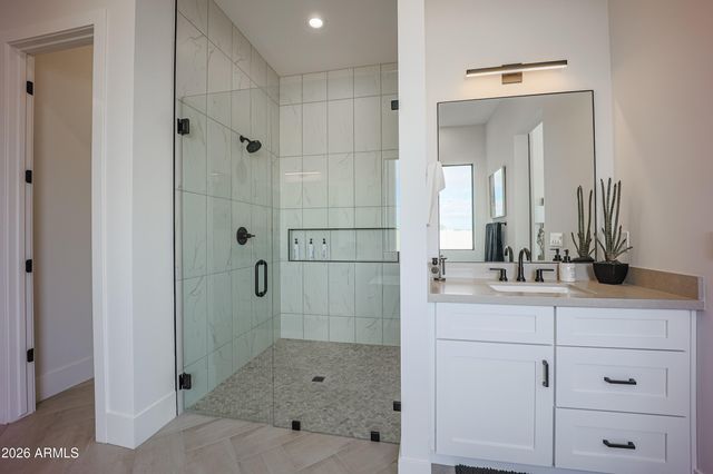 1612 E CREEK CANYON Road, Phoenix, AZ 85086