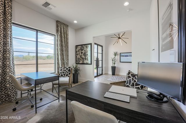 1612 E CREEK CANYON Road, Phoenix, AZ 85086