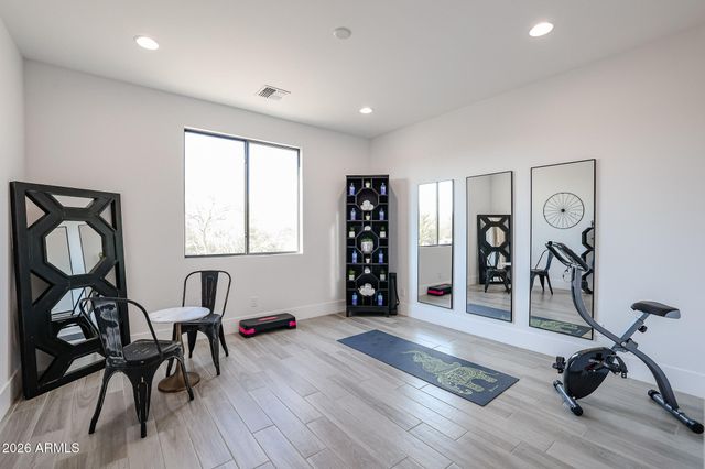 1612 E CREEK CANYON Road, Phoenix, AZ 85086