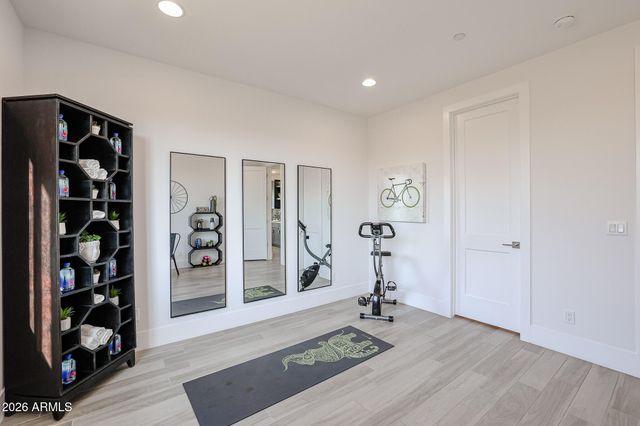 1612 E CREEK CANYON Road, Phoenix, AZ 85086