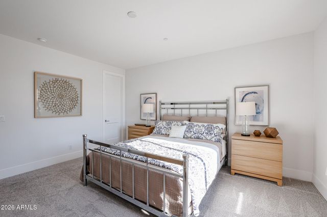 1612 E CREEK CANYON Road, Phoenix, AZ 85086