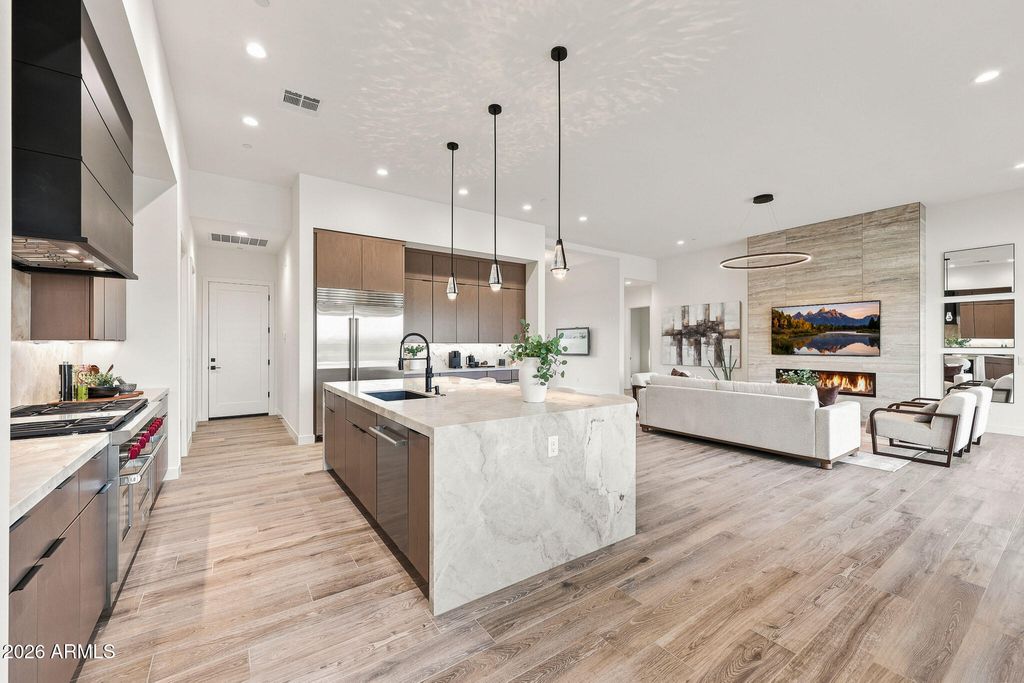 1612 E CREEK CANYON Road, Phoenix, AZ 85086 — photo 3