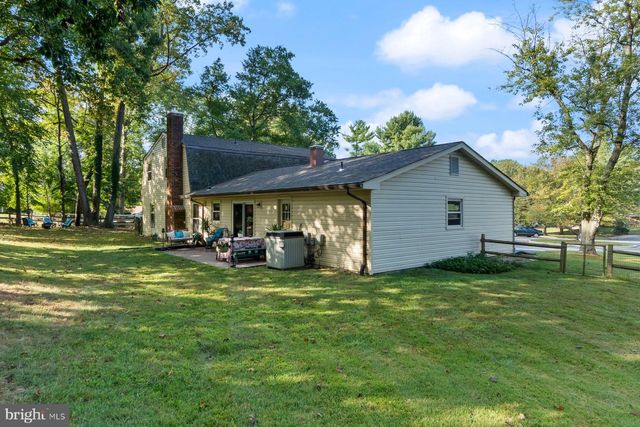 2 BROOMALL CT, Silver Spring, MD 20906